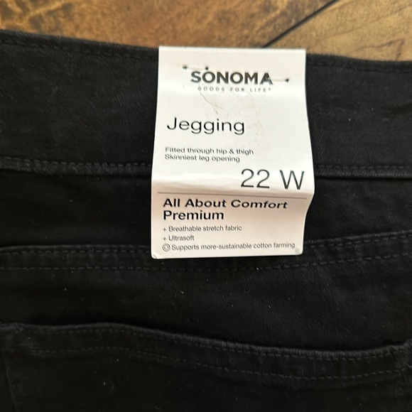 Brand New Women’s Sonoma by Kohl’s Black Jeggings in size 22W - Picture 2 of 5